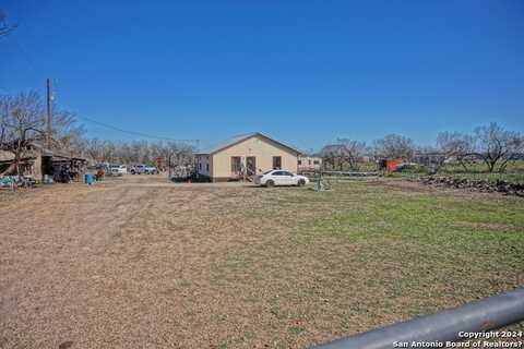 15749 LUCKEY RD, Atascosa, TX 78002