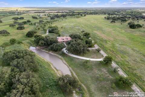 202 County Road 450, Hondo, TX 78861