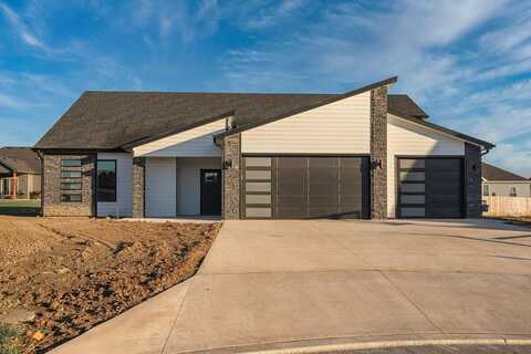 2609 Stebe Court, Salina, KS 67401