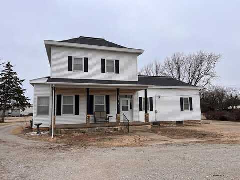 906 E 8th St., Ellsworth, KS 67439