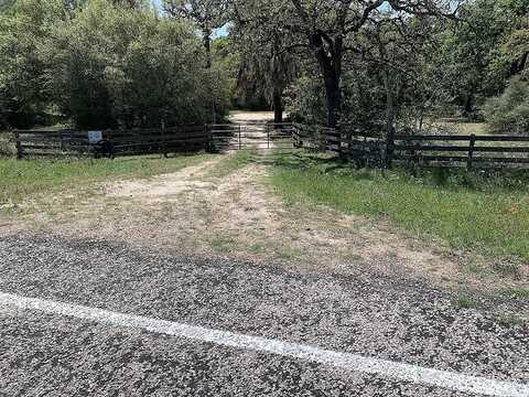 580 Farm To Market Road 3283, Hallettsville, TX 77964