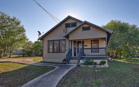 930 East Upper Line Street, La Grange, TX 78945