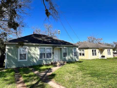 500 & 502 West Third Street, Brenham, TX 77833