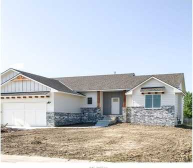 4973 N Emerald Ct, Maize, KS 67101