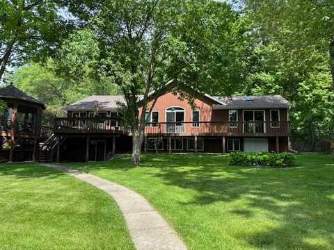 S7725 Eagle Point Drive, Merrimac, WI 53561