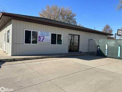 100 N Main Street, Donnellson, IA 52625