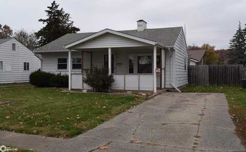 2405 Avenue D, Fort Madison, IA 52627