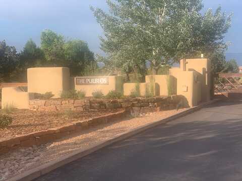 19 Tecolote Circle, Santa Fe, NM 87506