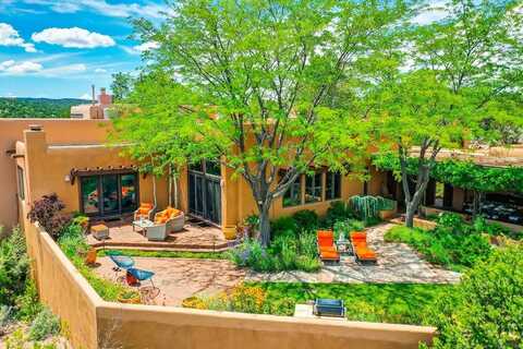 26 Camino Caruso, Santa Fe, NM 87506