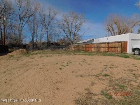 3000 YALE Drive, Farmington, NM 87402