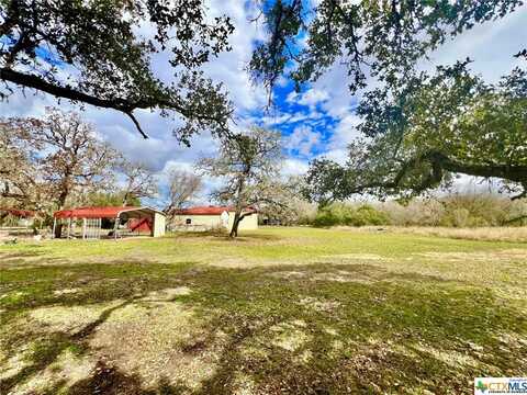 1423 Live Oak Drive, Inez, TX 77968