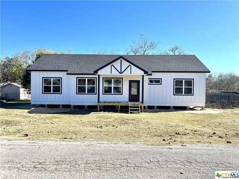 501 Walnut Street, Yoakum, TX 77995