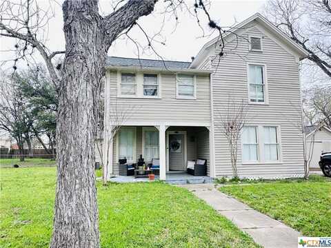 1007 E 5th Street, Hallettsville, TX 77964