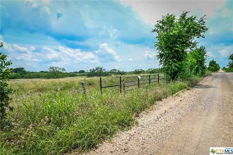 000 County Road 447, Waelder, TX 78959