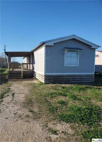 1003 W Toledo Avenue, Seadrift, TX 77983