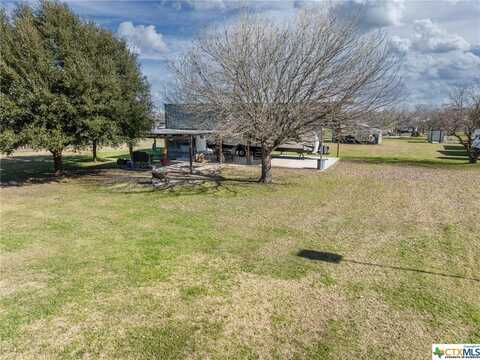 2 Tapi Lane, Gonzales, TX 78629