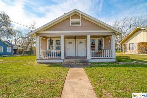 116 Avenue E, Shiner, TX 77984