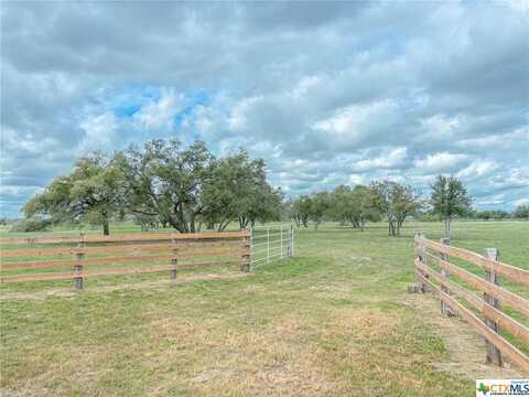 12211 FM 531, Hallettsville, TX 77964