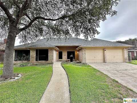 110 Ashford Drive, Victoria, TX 77904