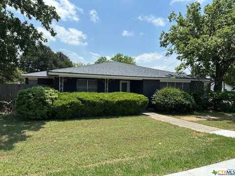 349 W Pearl Street, Goliad, TX 77963