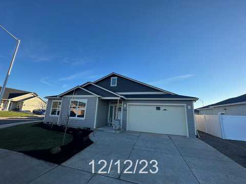 3782 Nicholas Way, White City, OR 97503