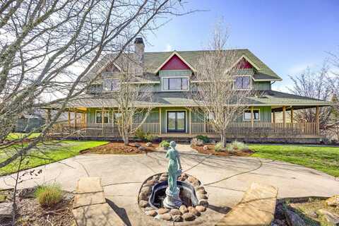 1820 Dry Creek Road, Eagle Point, OR 97524
