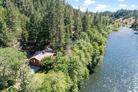 2231 Old Ferry Road, Shady Cove, OR 97539