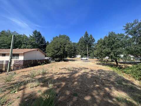 127 S Kerby Avenue, Cave Junction, OR 97523