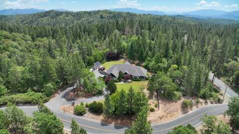 181 Needlewood Drive, Grants Pass, OR 97526