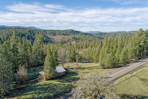 2526 Cobleigh Road, Eagle Point, OR 97524