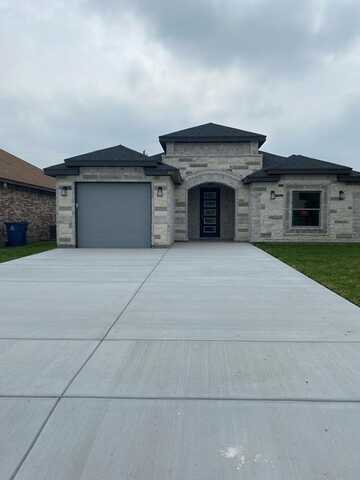 411 7th St., Los Fresnos, TX 78566