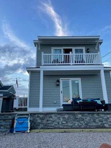 11 Tellier Road, Narragansett, RI 02882