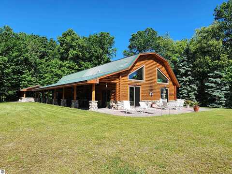 8157 NW Kellogg Road, Alden, MI 49612