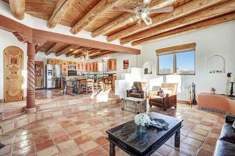 10 Camino de los Arroyos, Ranchos de taos, NM 87557