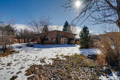 345 Upper Ranchitos Road, Taos, NM 87571