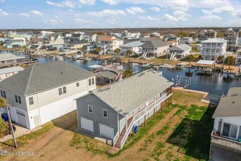 6020 6th Street, Surf City, NC 28445