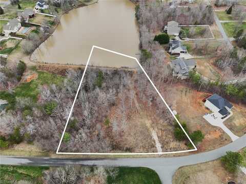 5576 Friendship Glen Drive, Browns Summit, NC 27214