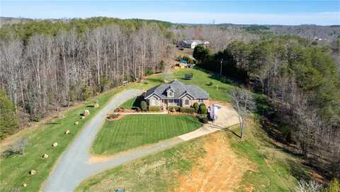 1284 N Pitzer Road, Walnut Cove, NC 27052