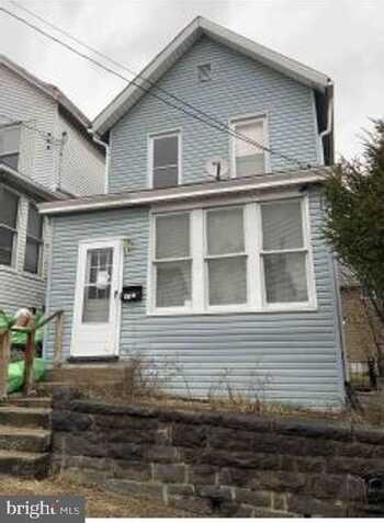 11 E GASKILL AVENUE, JEANNETTE, PA 15644