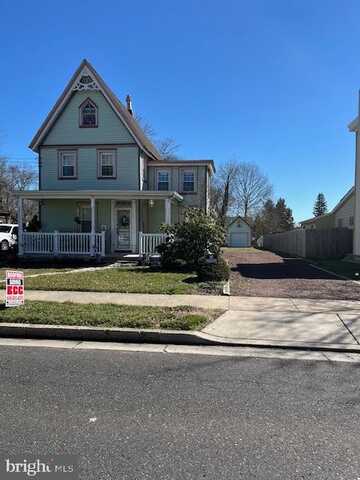 10 E TAUNTON AVENUE, BERLIN, NJ 08009