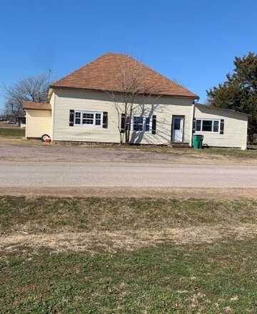 311 E 9th, Quanah, TX 79252