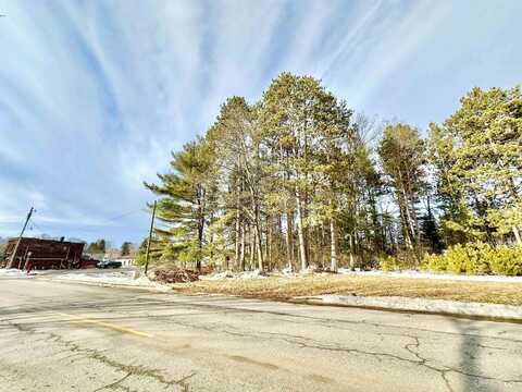 1040 Woodward, Iron Mountain, MI 49801