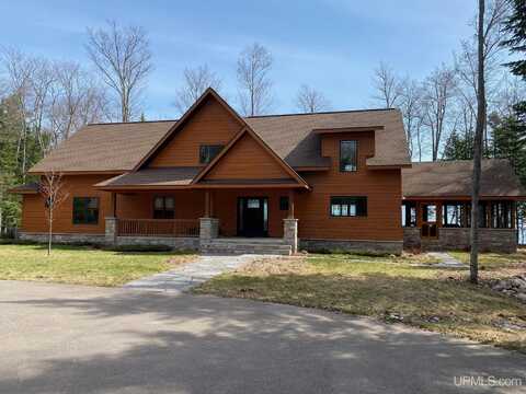 298 Eagles Nest, Marquette, MI 49855