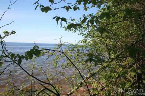 TBD Lakeshore, Ontonagon, MI 49953