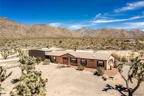 11078 S Alvis Road, Yucca, AZ 86438