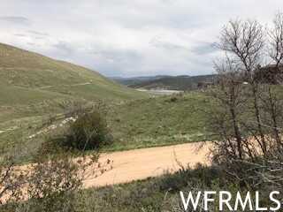 404 HOLLOW DR, Wanship, UT 84017