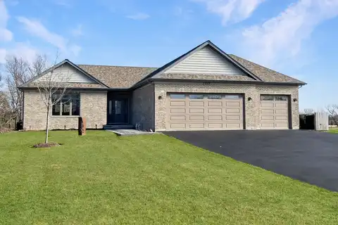 2612 Sanctuary Lane, Spring Grove, IL 60081