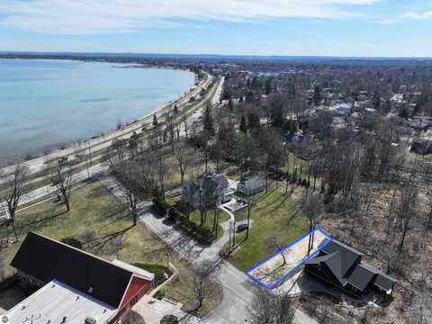 1207 RAMSDELL, TRAVERSE CITY, MI 49684