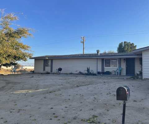 7496 Xavier Avenue, California City, CA 93505