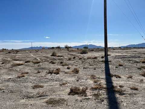 801 E Betty Avenue, Pahrump, NV 89060